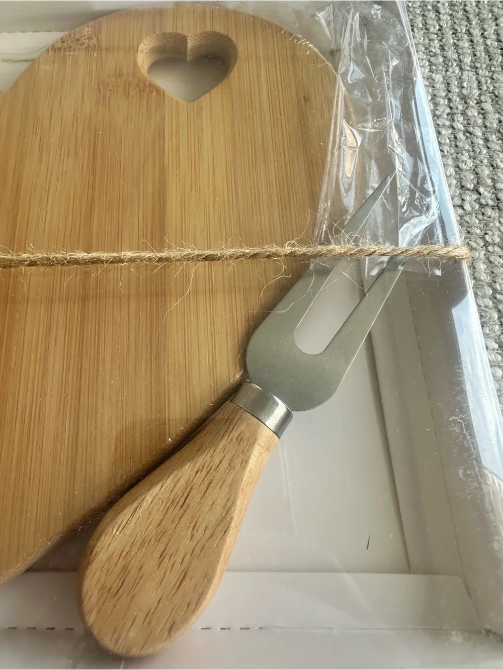Natural Bamboo Heart Cheese Board Set with Spreaders